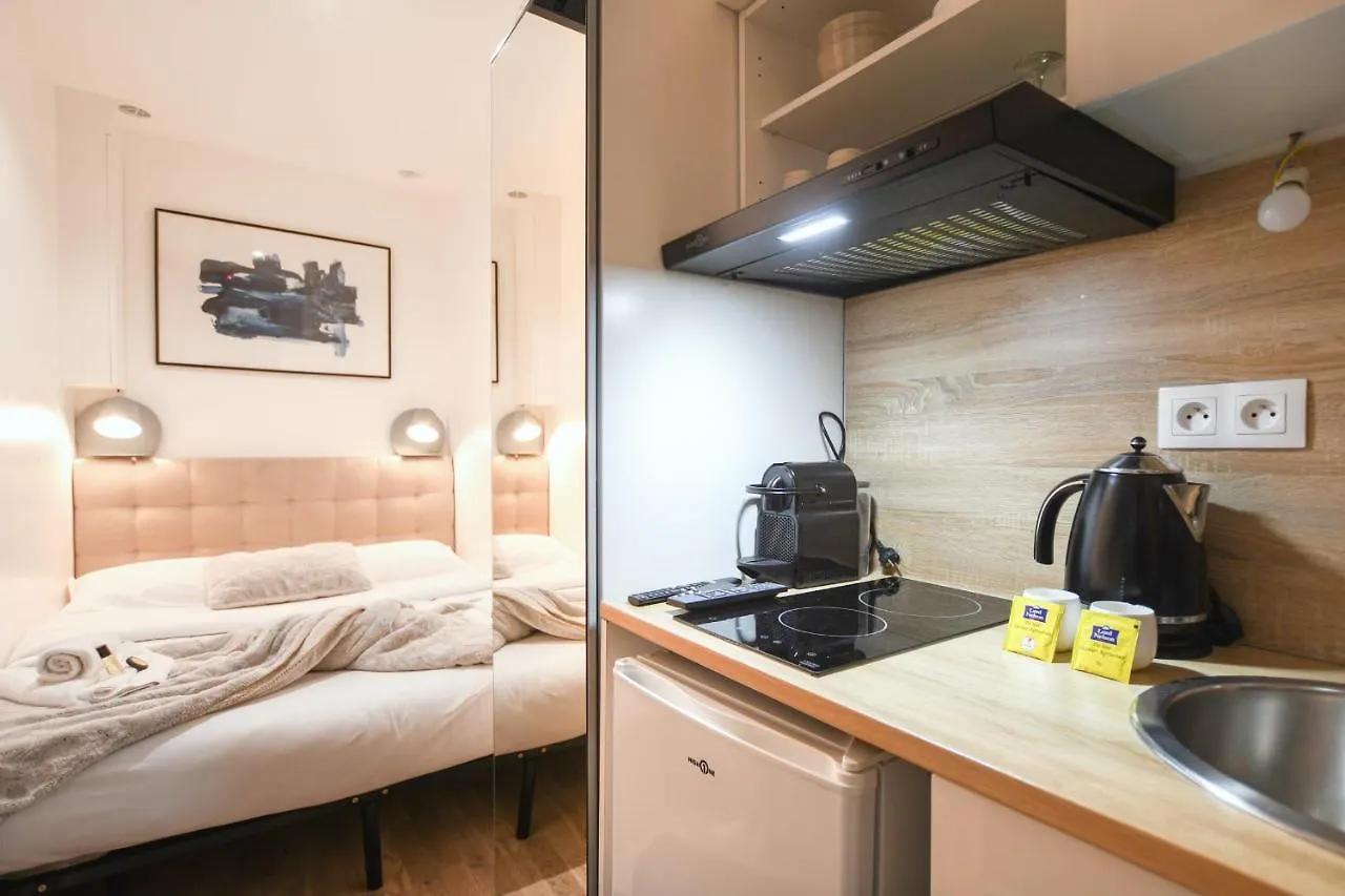 파리 Guestready- Studio With Bath - Grands Boulevards 아파트 프랑스